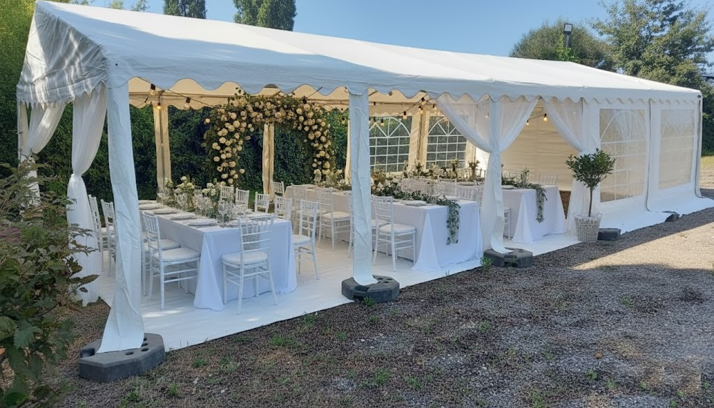 Homme Services offre à la location des barnums de 50m2